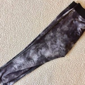 Soffee Small Capri Leggings